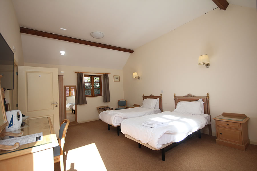 Self Catering Holiday Pub Accommodation in Nether Stowey